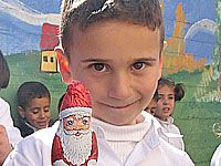 Weihnachtsbescherung für die SOS-Kindergarten-Kinder