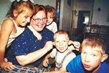 Auch außerhalb der Herkunftsfamilie brauchen Kinder Familie (Almaty/Kasachstan) - Foto: F. Einkemmer