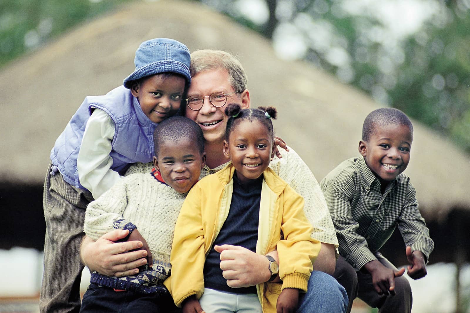 SOS-Botschafter Rainer Hunold besucht SOS-Kinderdorf-Einrichtungen in Swasiland. Foto: Jens Kalaene / picture-alliance