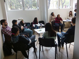 Berufsvorbereitungstraining im Rahmen des SOS-Jugendprogramms "Strong Youngsters" in Belgrad, Serbien.