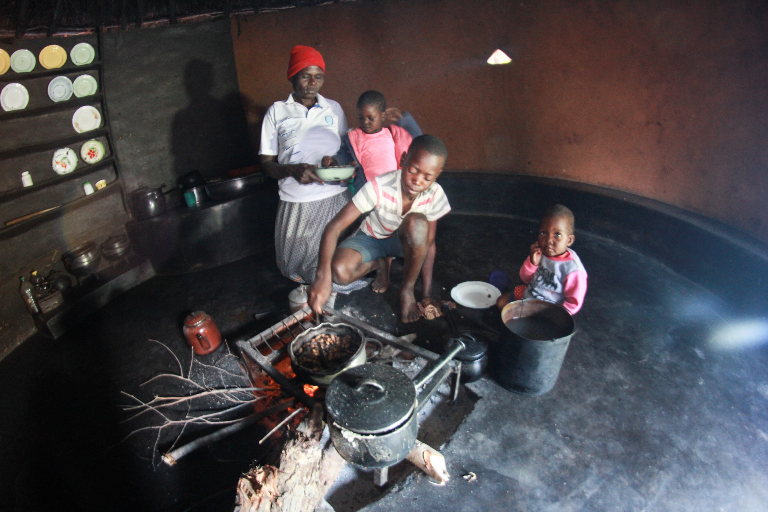 Dürre in Simbabwe: Über die Hälfte aller Menschen leidet an Hunger, 95.000 Kinder unter fünf Jahren sind schwer mangelernährt. Foto: Tom Maruko