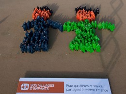 Aktion zum Tag der Kinderrechte in Paris