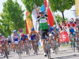 Jubelnde Fahrer von Corratec-Cyclepower