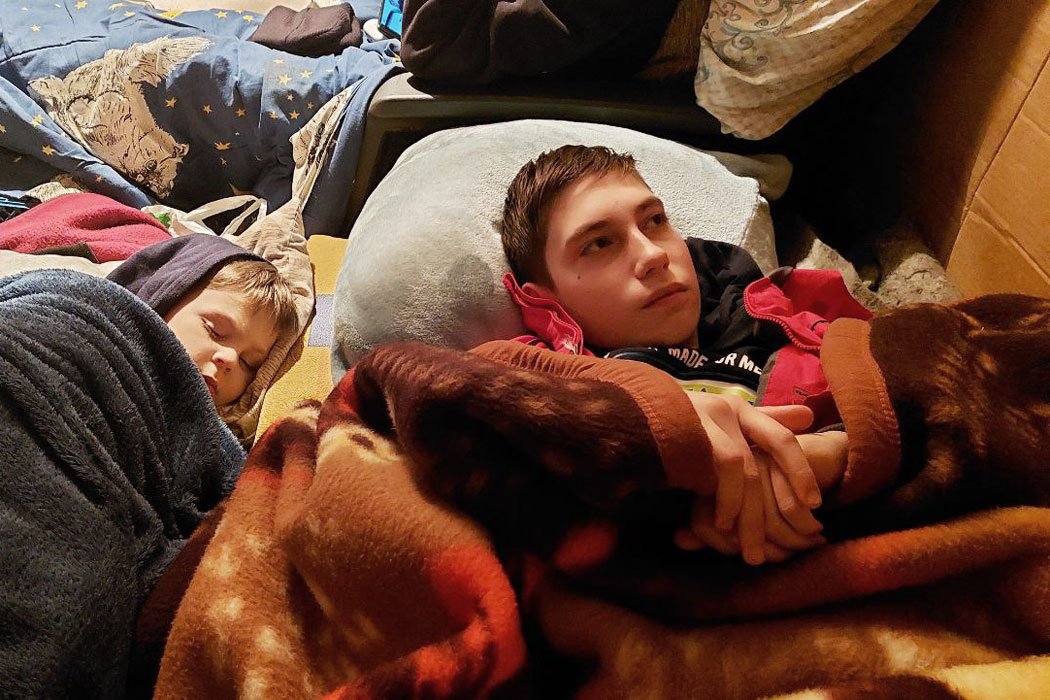 Kinder in der Ukraine in Luftschutzkeller. Foto: SOS-Kinderdörfer Ukraine