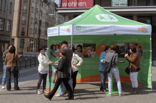 Unsere Infostände SOSKinderdörfer weltweit