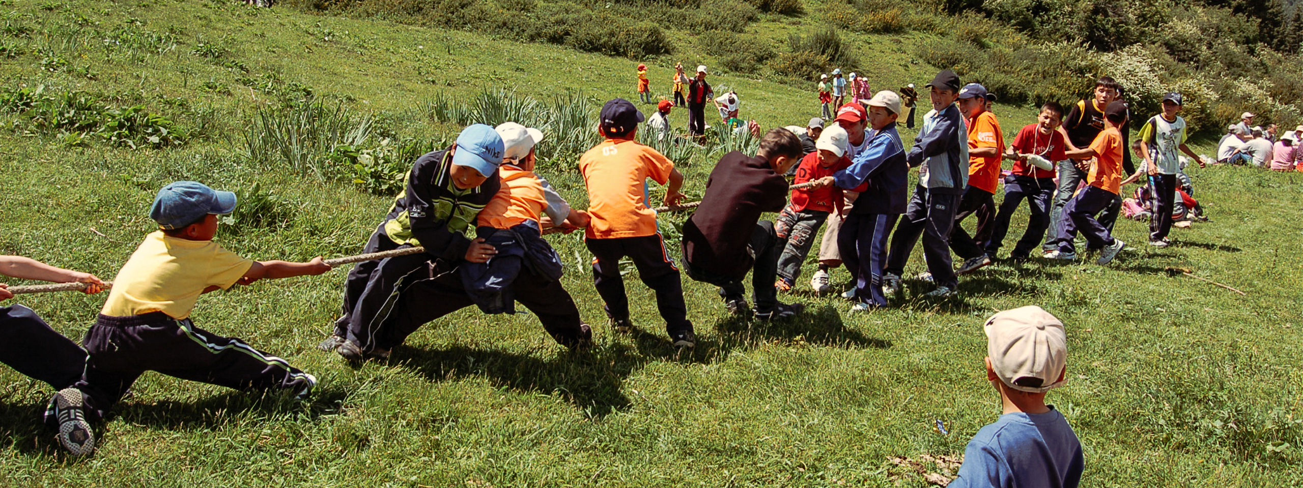 Spielende Kinder in Kirgistan