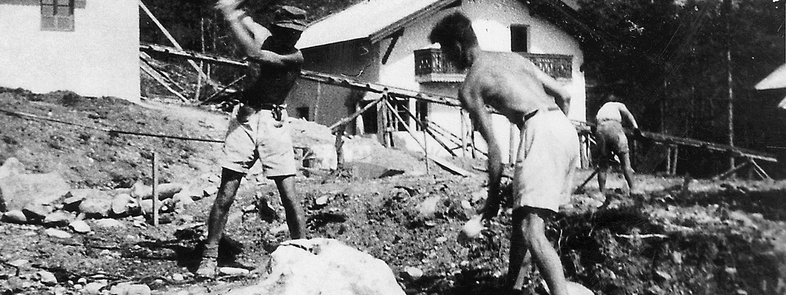 Bauarbeiten am ersten SOS-Kinderdorf in Imst. Foto: SOS-Archiv