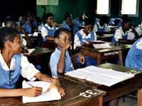 Schule in Tema