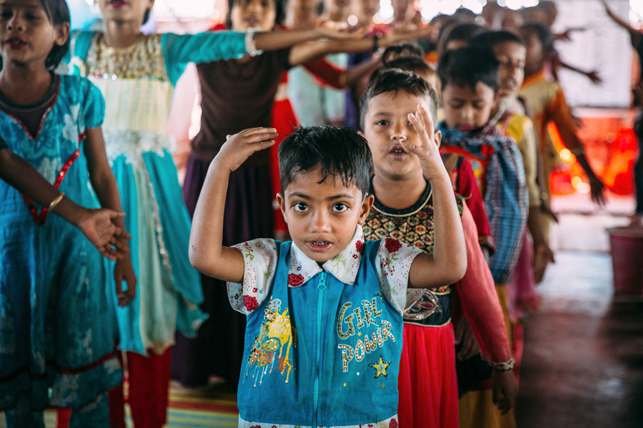 Tanzunterricht in einem Flüchlingscamp in Bangladesch. Foto: Alea Horst