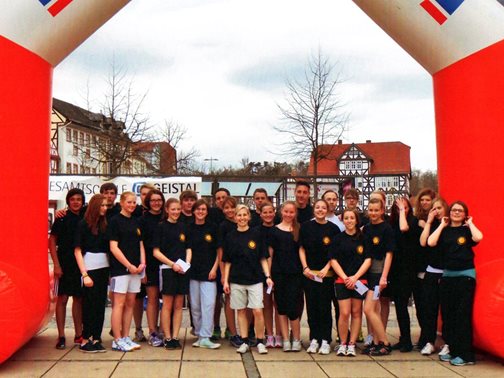 Start fürs SOS-Kinderdorf Monrovia: 2013 organisierte die Gesamtschule Geistal einen Spendenlauf mit sensationellem Ergebnis.