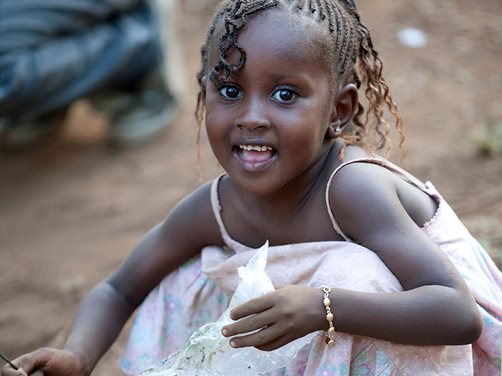 Mädchen in Simbabwe. Foto: Patrick Wittmann