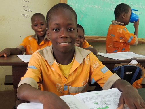 Auf der Schulbank: Junge in der SOS-Schule in Dassa-Zoume, Benin