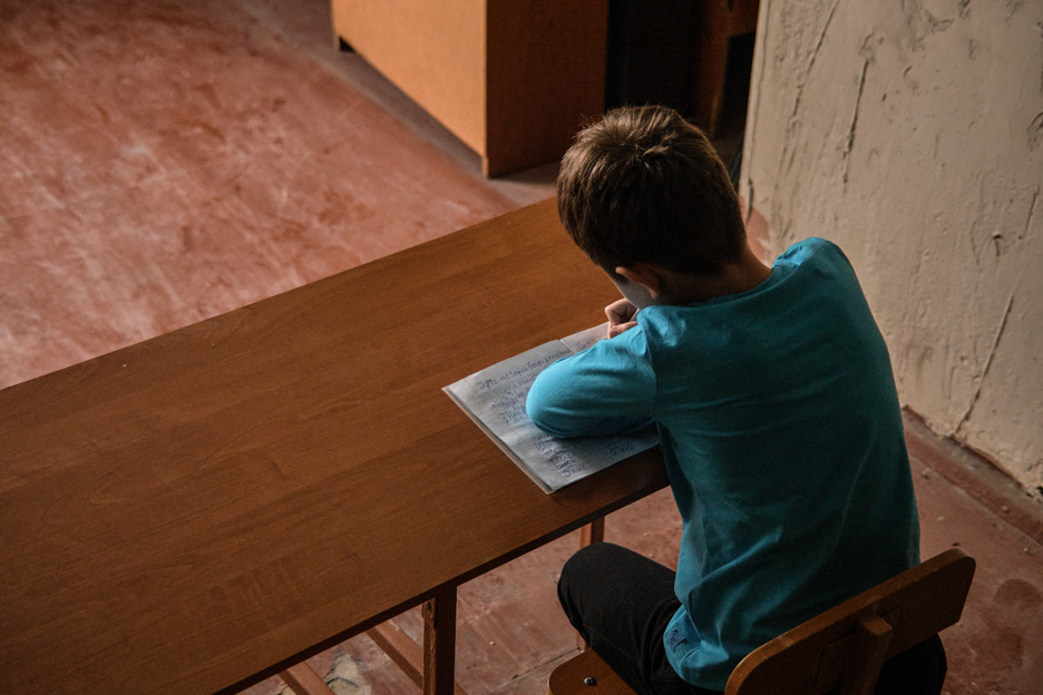 Schüler am Schreibtisch