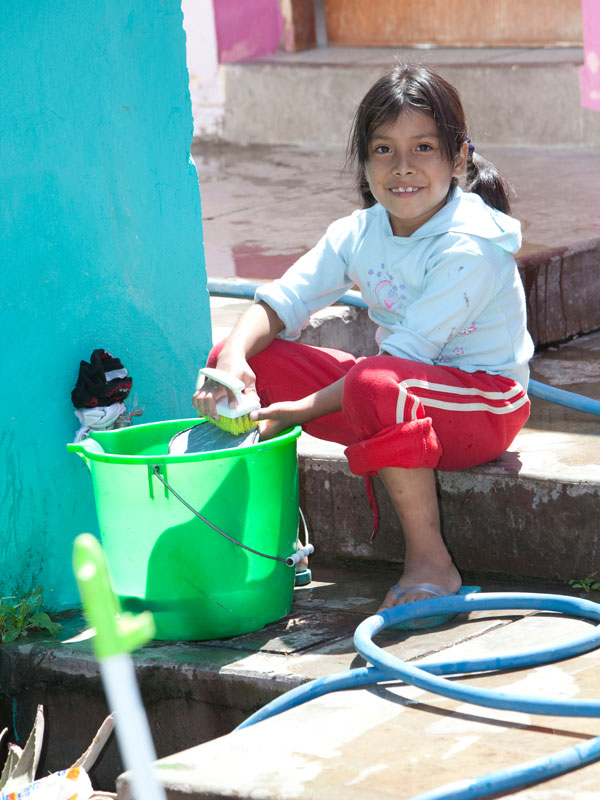 Frühjahrsputz im SOS-Kinderdorf in Peru