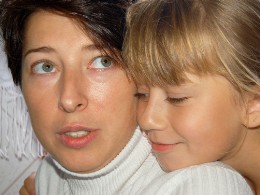 Kinderdorf-Mutter mit SOS-Kind in Brovary