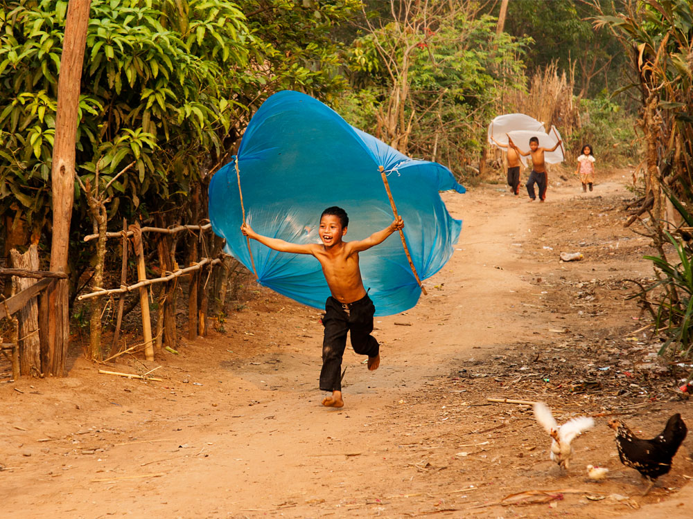 Gewinner beim CEWE Fotowettbewerb 2017: "Fliegen" von Roland Steffen. Der Erlös des Wettbewerbs im vergangenen Jahr ging an das Sozialzentrum der SOS-Kinderdörfer in Tarija/ Bolivien.