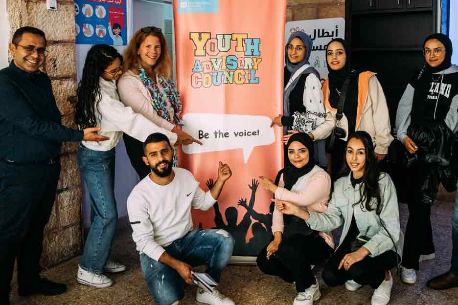 "Be the voice!":  Lanna Idriss, Vorständin der SOS-Kinderdörfer weltweit, bei einem Treffen mit dem Jugendrat des SOS-Kinderdorfs Bethlehem. Foto: Alea Horst