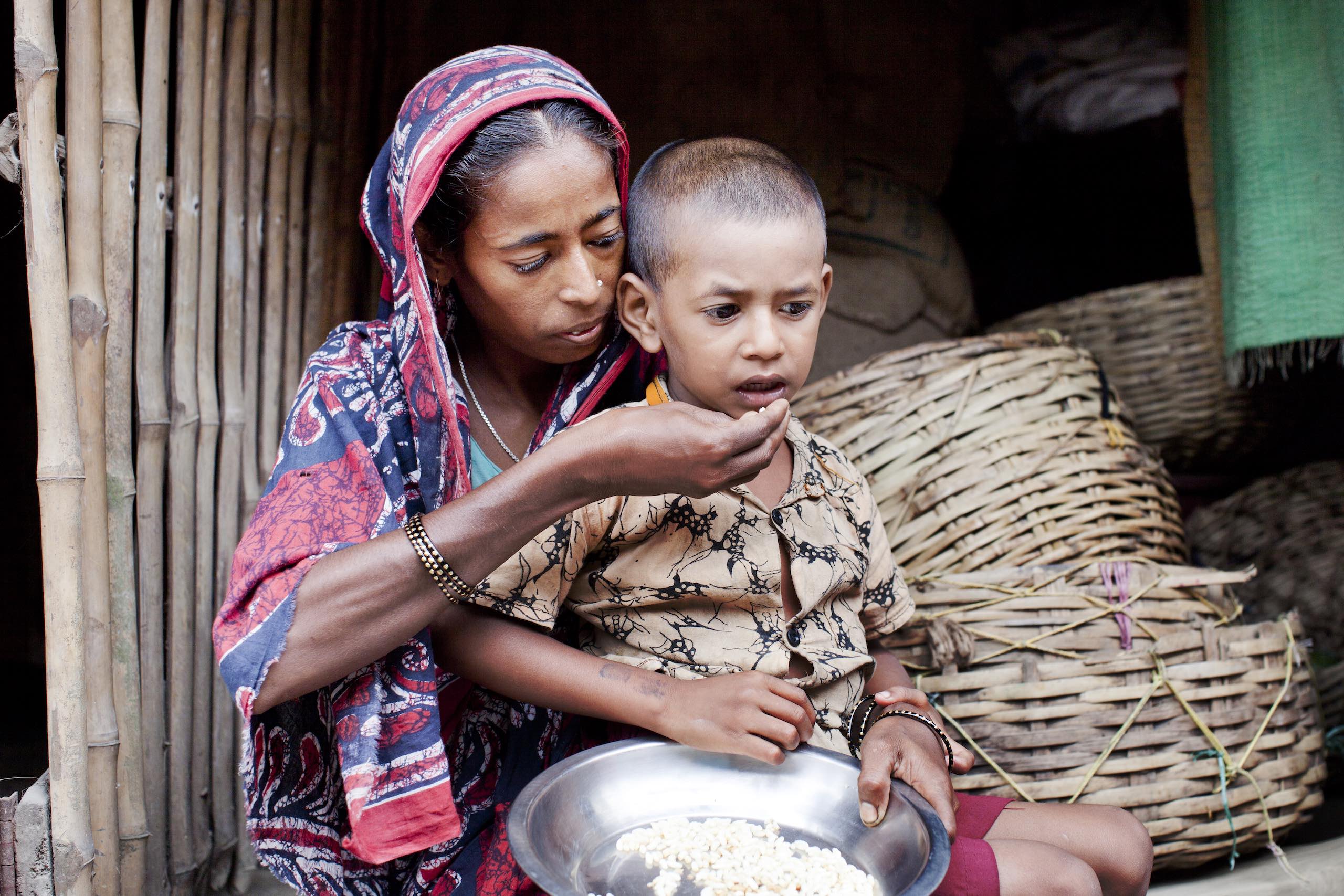 Mutter und Kind in Indien