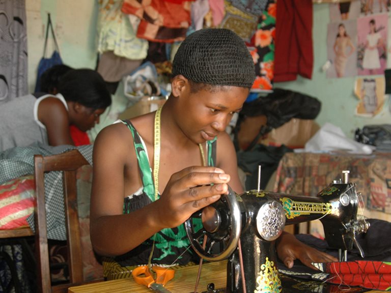 Petition: SOS fordert Beschäftigungspakt