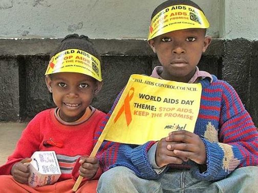 Kinder am Weltaidstag in Kenia