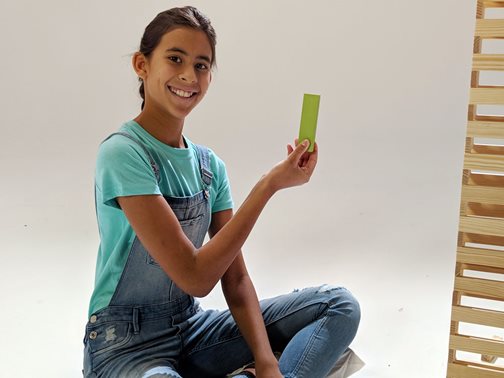 Ana-Melisa freut sich, dass es Dominga heute gut geht und sie einen tollen Beruf hat. Foto: SOS-Kinderdörfer