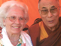 Eine Begegnung, die es in sich hatte: Elisabeth Gaul und der Dalai Lama