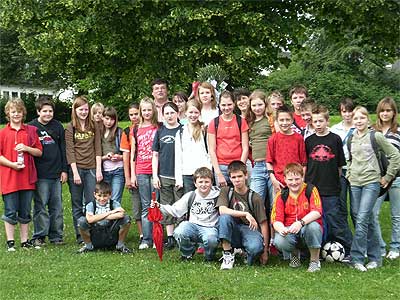 Die Schüler der Klasse 6b und 6d mit Elisabeth Tebbe - Foto: privat