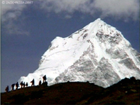 Die Flucht über den Himalaya. Foto: Jörg Arnold