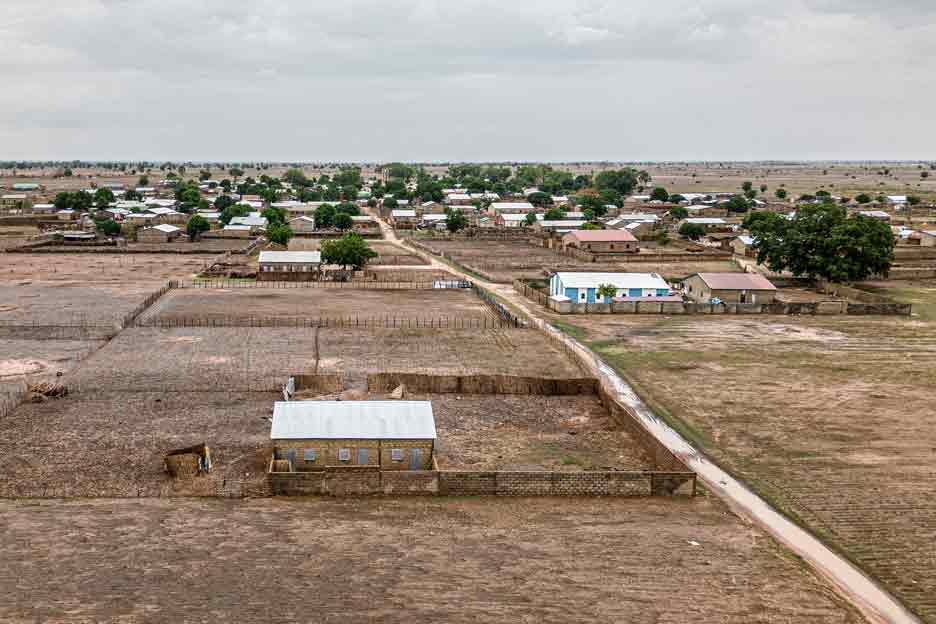Makka Farafenni, Gambia: Hier leben Dador und ihre Familie. Foto: Jakob Fuhr