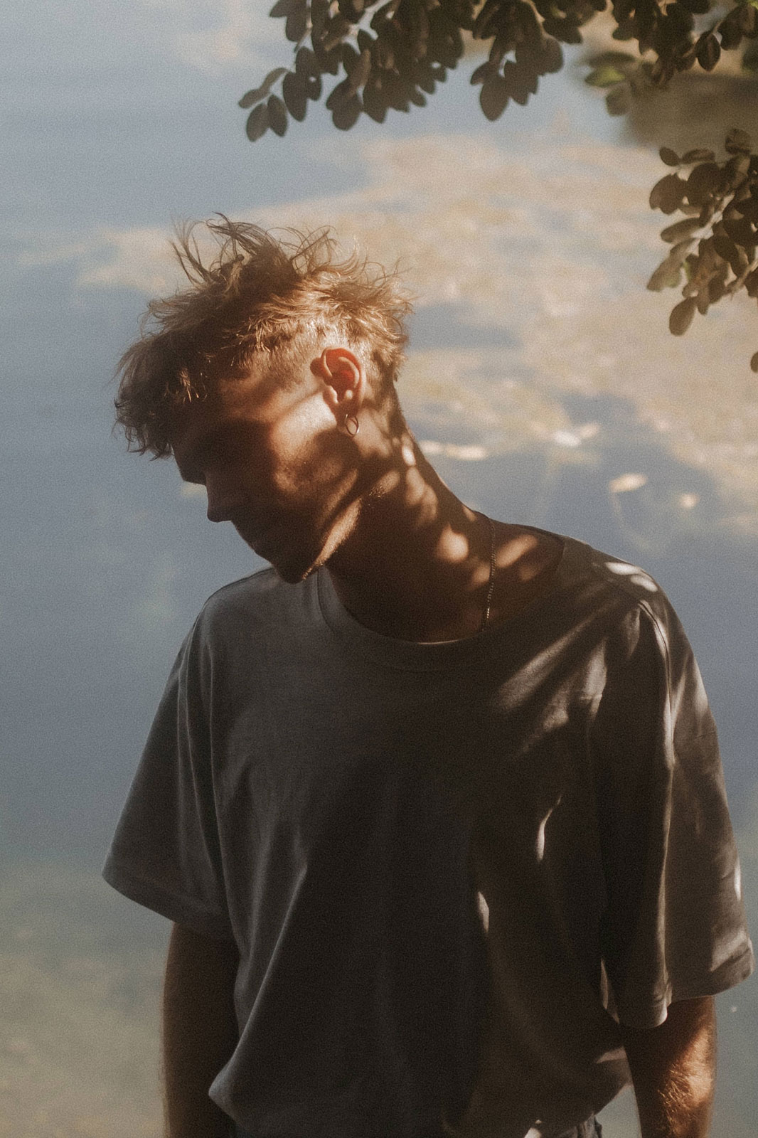 Jules Ahoi (Singer-Songwriter)