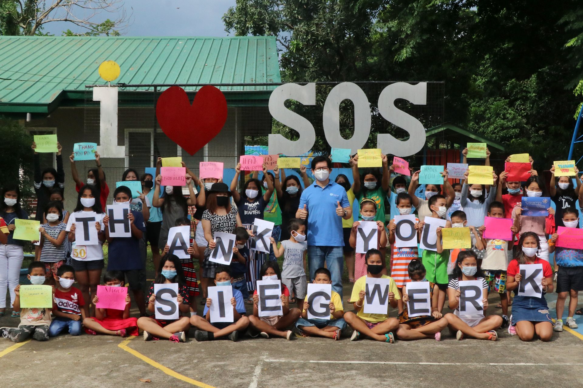 10 Jahre Engagement: Siegwerk erhöht Spende für SOS-Kinderdörfer