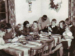 Weihnachtszeit: SOS-Familie im SOS-Kinderdorf Imst