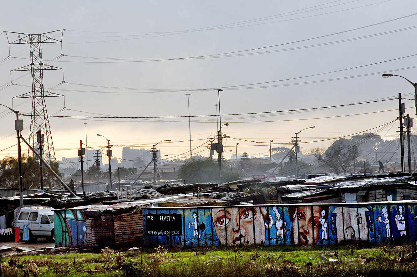 Armut und Perspektivlosigkeit: Ein Township von Kapstadt. Nirgendwo gibt es mehr Ungleichheit als in Südafrika. Foto: Andrea Pagliarulo