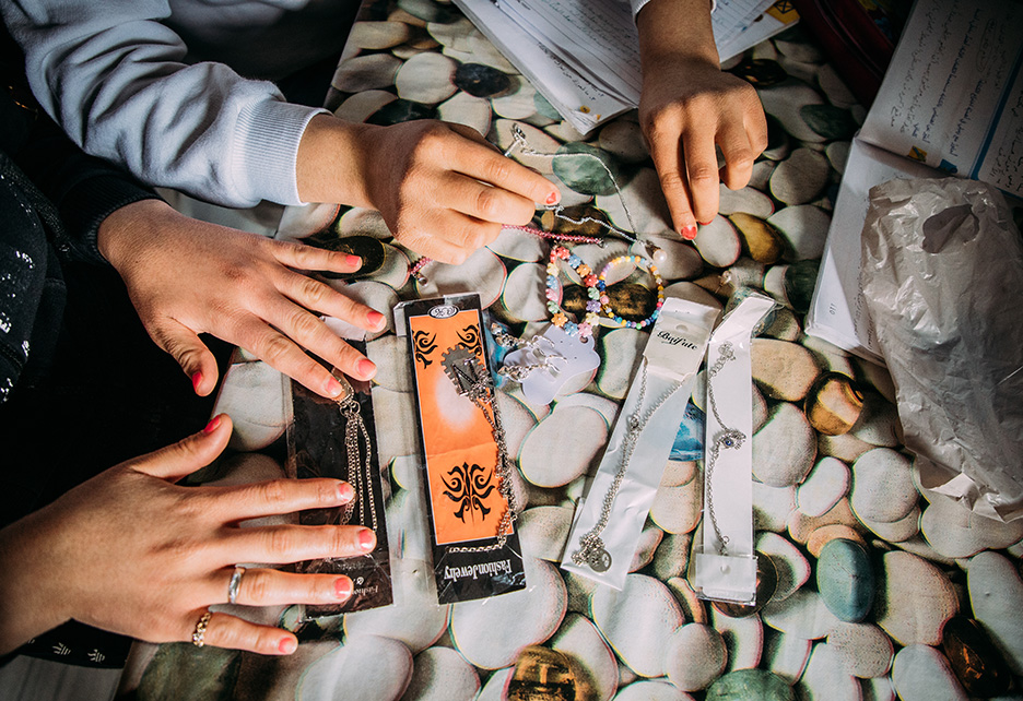 Symbolbild: Zeichnen mit Kreide. Foto: Aaron Burden, unsplash